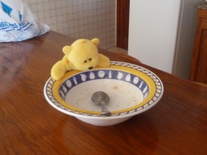 He' eat all the porridge...... bastard !!